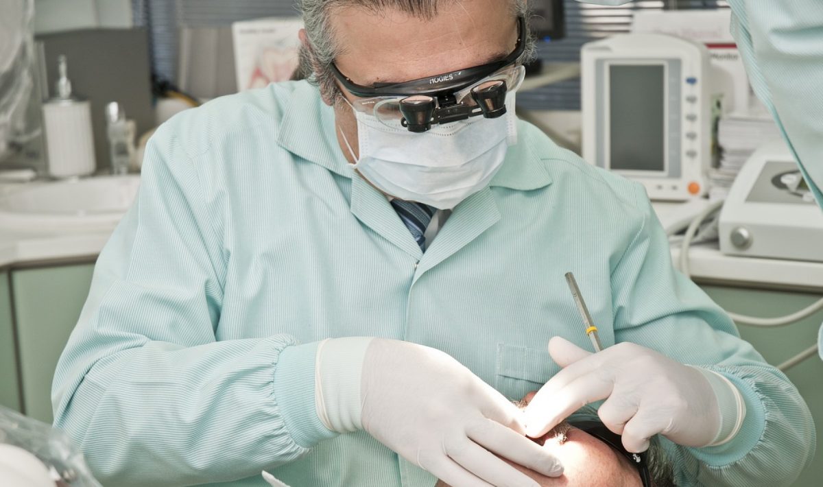 Pourquoi recourir aux services d’un cabinet dentaire pour le blanchiment des dents ?